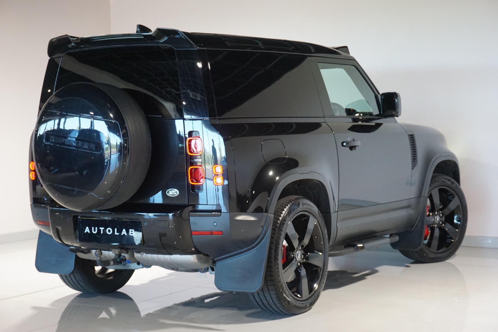 Land Rover Defender 90 3.0 D250 MHEV SE Hard Top SUV 3dr Diesel Auto 4WD SWB Euro 6 (s/s) (250 ps)